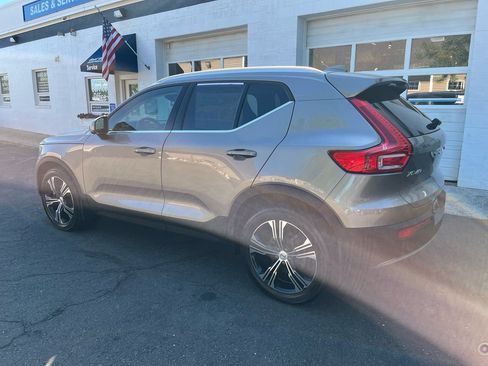 Used 2021 Volvo XC40 T5 Inscription AWD/4WD image 3