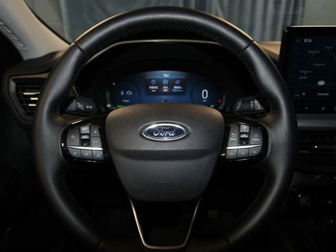 Used 2025 Ford Escape SE w/ PHEV Premium Package image 12