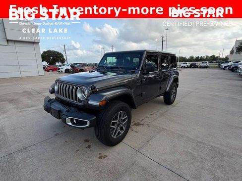 Used 2025 Jeep Wrangler Unlimited Sahara AWD/4WD image 1