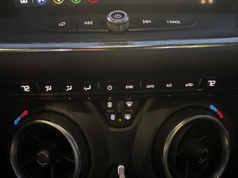 Used 2023 Chevrolet Blazer LT image 13