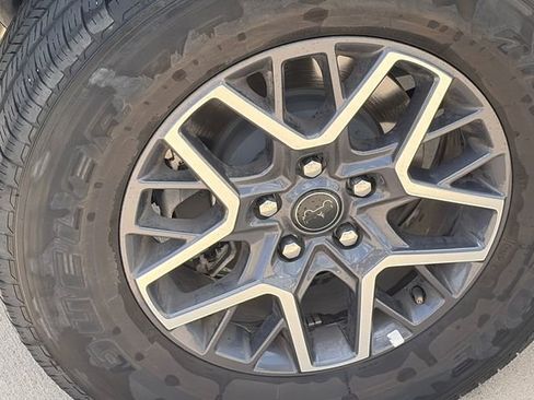 Used 2025 Jeep Wrangler Sahara image 11