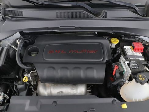 Used 2022 Jeep Compass Limited image 15