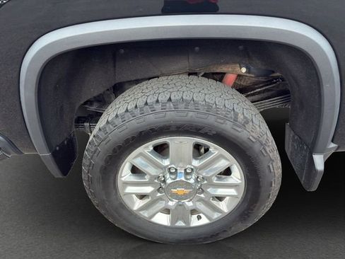 Used 2025 Chevrolet Silverado 3500 High Country w/ High Country Premium Package AWD/4WD image 11