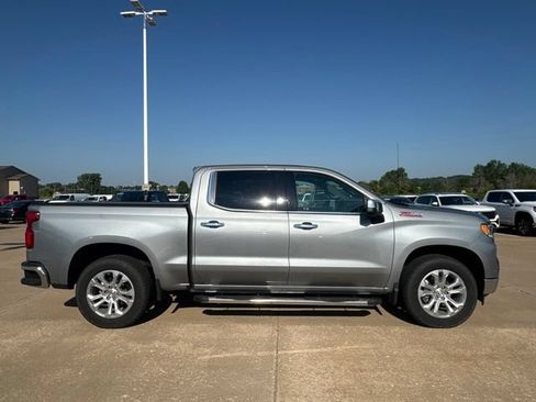 Used 2024 Chevrolet Silverado 1500 LTZ AWD/4WD image 2