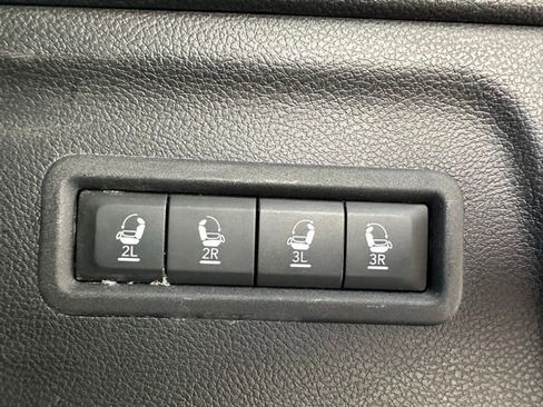 Used 2024 Jeep Wagoneer L Series II image 30