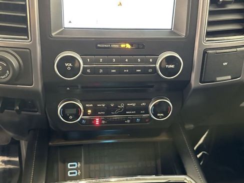 Used 2018 Ford Expedition Platinum image 10