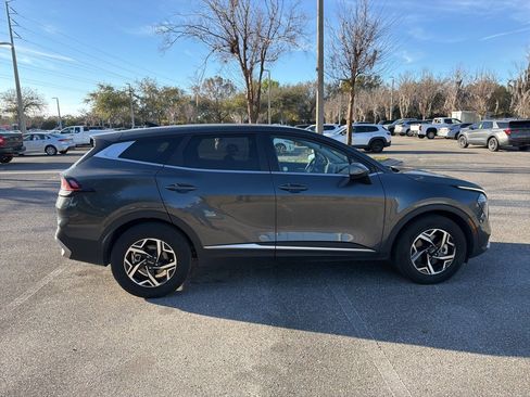 Used 2024 Kia Sportage LX image 6