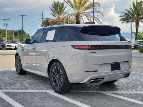 Used 2025 Land Rover Range Rover Sport Dynamic SE AWD/4WD image 3