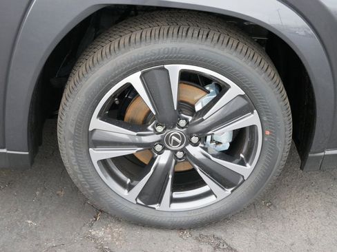 New 2026 Lexus UX 300h AWD image 8