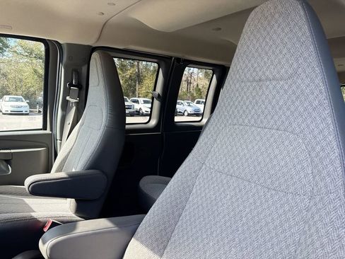 Used 2025 Chevrolet Express 3500 LS RWD image 18