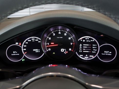 Certified 2023 Porsche Cayenne Coupe image 14