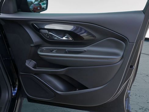 Used 2024 GMC Terrain AT4 image 30