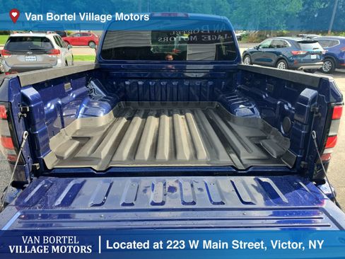 Used 2022 Nissan Frontier SV w/ Technology Package AWD/4WD image 27