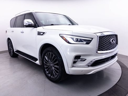 Used 2023 INFINITI QX80 Sensory w/ Cargo Package AWD/4WD image 14