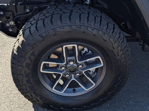 New 2025 Jeep Gladiator Mojave w/ Safety Group image 7