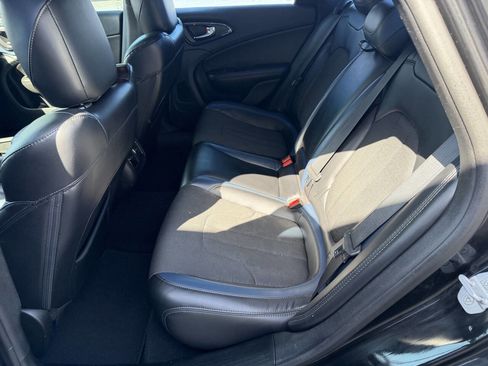 Used 2015 Chrysler 200 S w/ Comfort Group AWD/4WD image 17