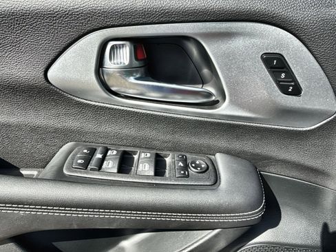 New 2026 Chrysler Pacifica Limited w/ S Appearance Package image 15