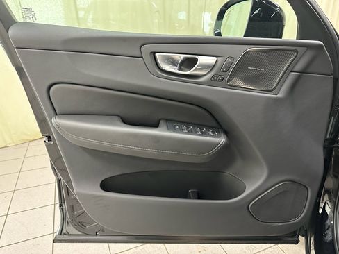 Used 2024 Volvo XC60 B5 Ultimate w/ Protection Package Premier image 32