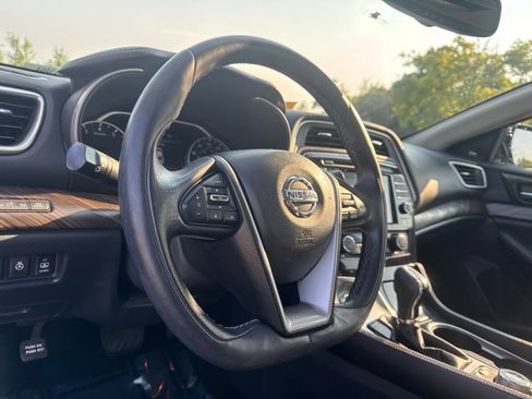 Used 2017 Nissan Maxima Platinum FWD image 20