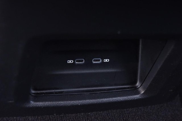Used 2024 Volkswagen Atlas Cross Sport SE FWD image 22