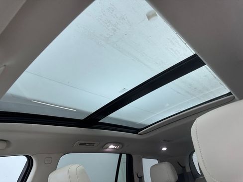 Used 2024 Cadillac XT6 Premium Luxury w/ Technology Package image 5