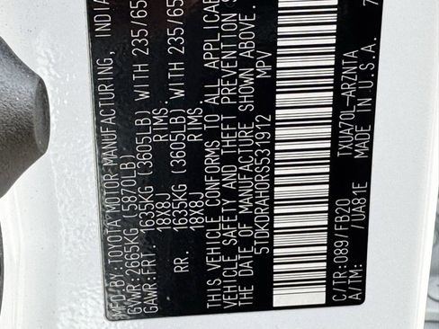 Used 2024 Toyota Highlander LE image 42