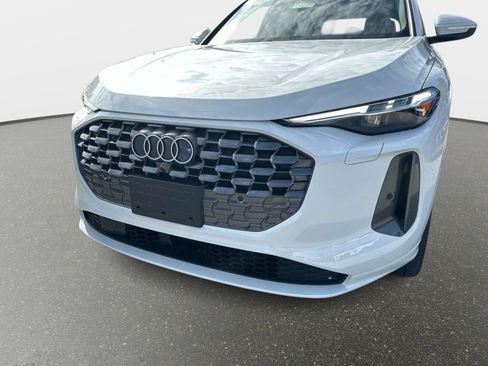 New 2025 Audi Q5 Premium Plus image 8