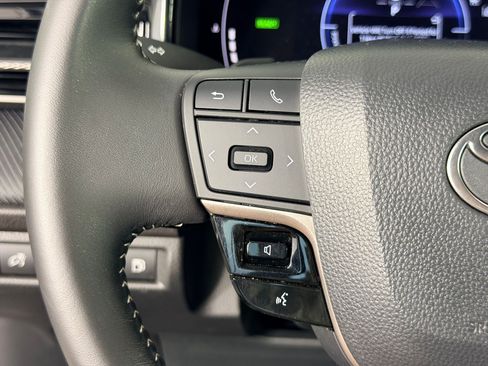 Used 2026 Toyota Camry SE w/ Multimedia Upgrade Package FWD image 13