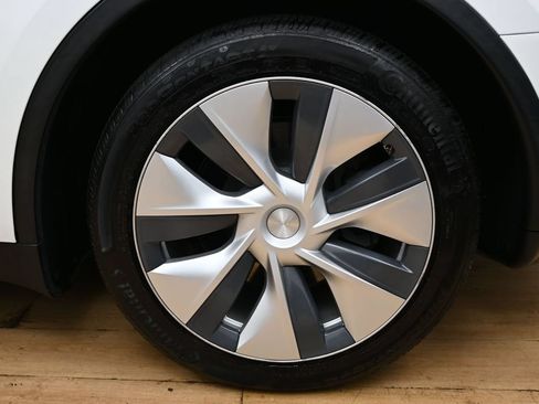 Used 2020 Tesla Model Y Long Range AWD/4WD image 23