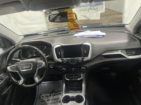 Used 2023 GMC Terrain SLT image 23