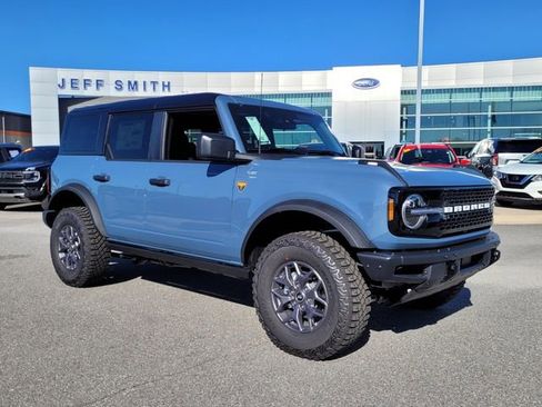 New 2025 Ford Bronco Badlands image 35
