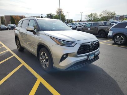 Used 2022 Toyota Highlander XLE