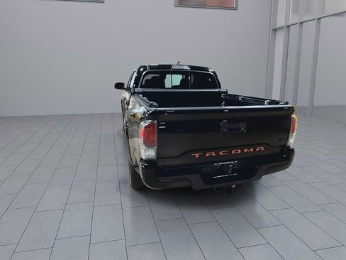 Used 2021 Toyota Tacoma TRD Sport w/ Technology Package AWD/4WD image 7