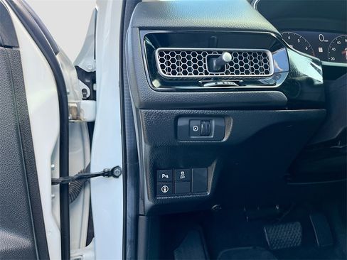 Used 2024 Honda Civic Touring image 10