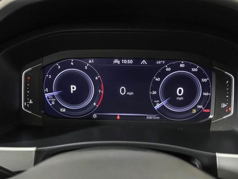 Used 2022 Volkswagen Atlas Cross Sport SE image 25