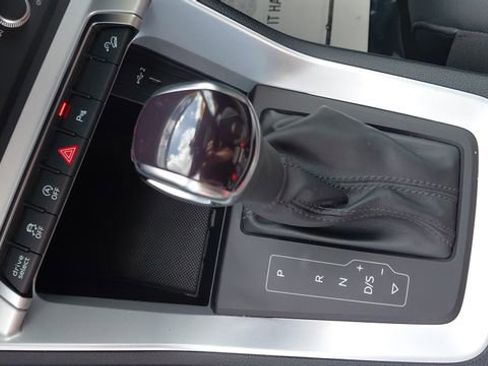 Used 2025 Audi Q3 2.0T Premium image 20