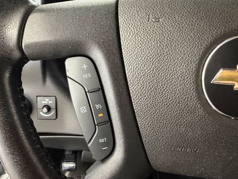 Used 2021 Chevrolet Express 2500 w/ Driver Convenience Package RWD image 16