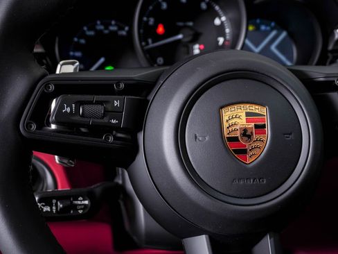 New 2026 Porsche Macan image 20