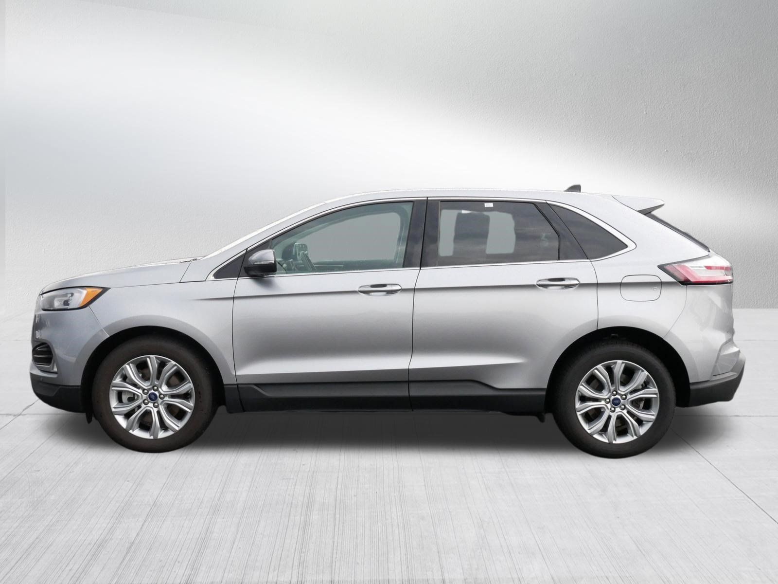 Used 2022 Ford Edge Titanium AWD/4WD image 4
