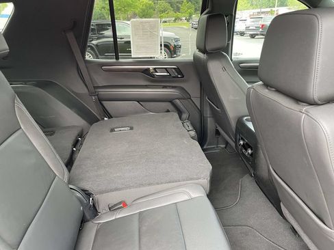 Used 2025 Chevrolet Tahoe LT AWD/4WD image 11