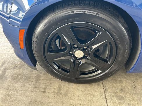 Used 2019 Chevrolet Camaro LT image 12