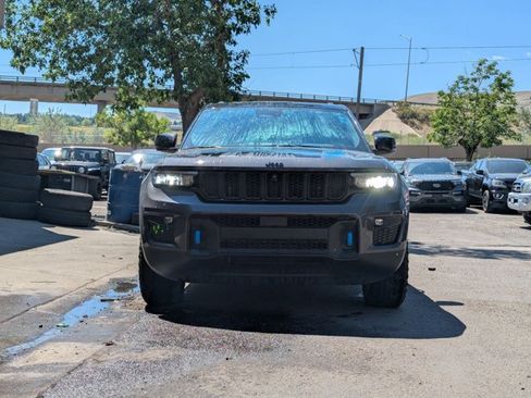 Used 2023 Jeep Grand Cherokee Trailhawk AWD/4WD image 2