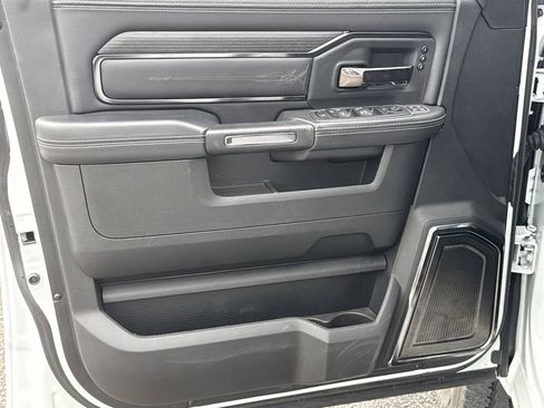 Used 2024 RAM 2500 Limited image 7