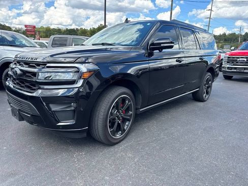 Used 2024 Ford Expedition Max Limited AWD/4WD image 3