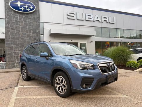 Used 2023 Subaru Forester Premium AWD/4WD image 1