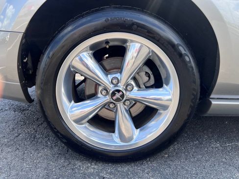 Used 2009 Ford Mustang GT RWD image 23