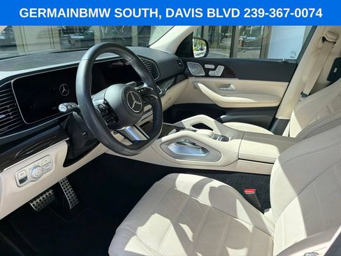 Used 2024 Mercedes-Benz GLS 450 4MATIC image 9