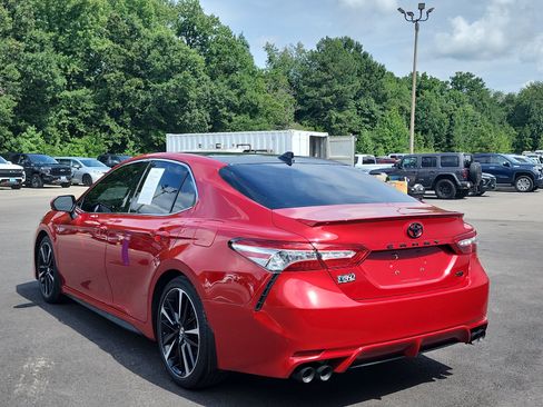 Used 2020 Toyota Camry XSE FWD image 3