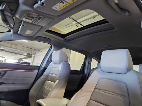 Used 2021 Honda CR-V Touring image 31