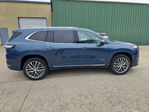 New 2026 Buick Enclave Avenir AWD/4WD image 8